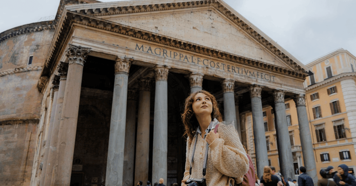 Rome: Pantheon Ticket with Audioguide & Hop-On Bus Tour