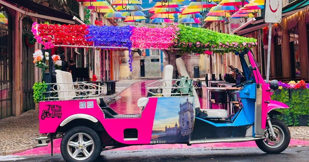 Lisboa: tour privado en tuk tuk con recuerdo y postales gratis