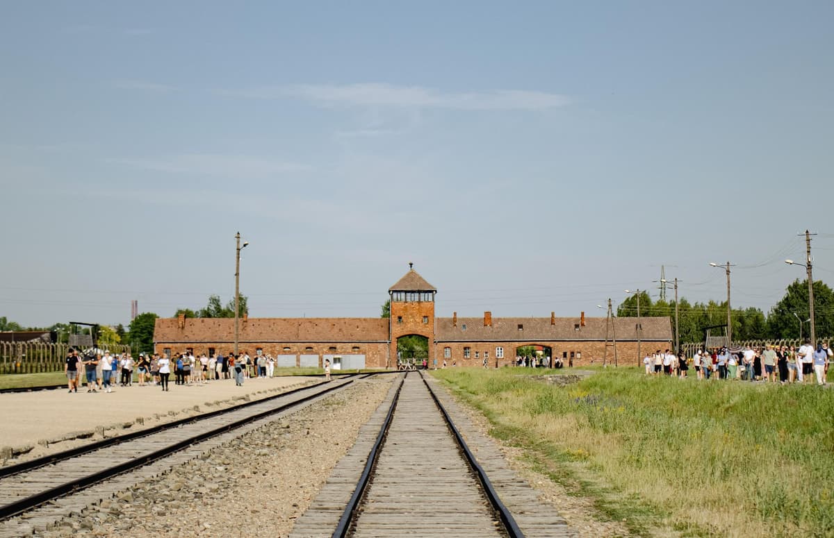 Cracovia: tour autoguiado de Auschwitz-Birkenau y traslado