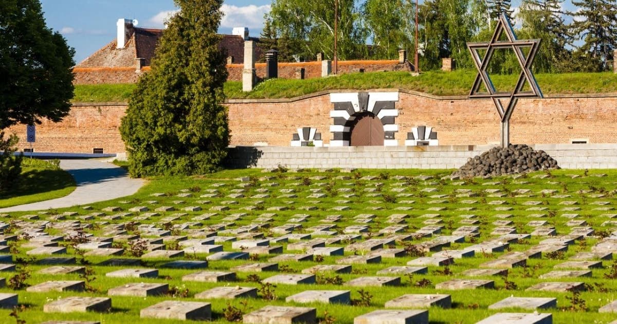 Desde Praga: Visita al Campo de Concentración de Terezin