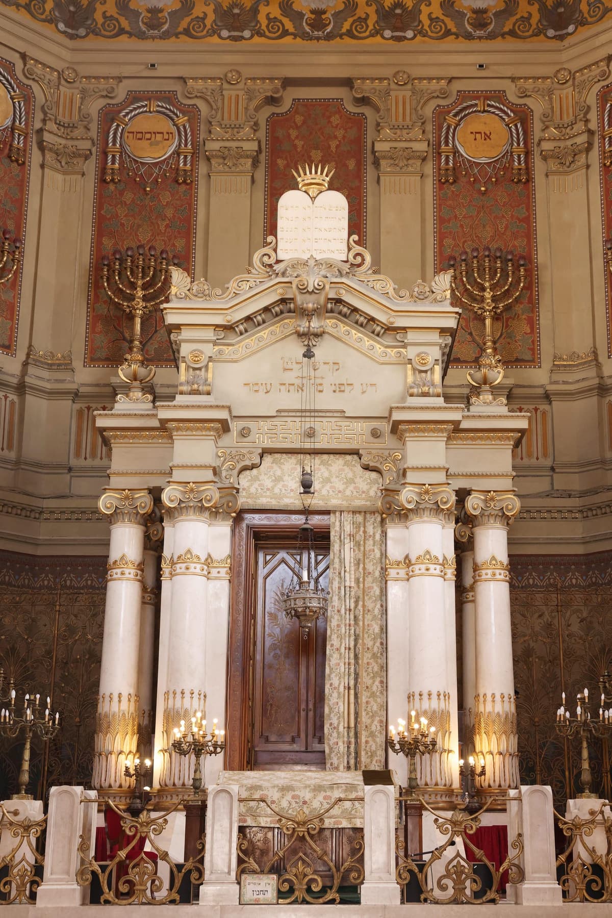 Rome: Jewish Ghetto and Synagogue Guided Tour