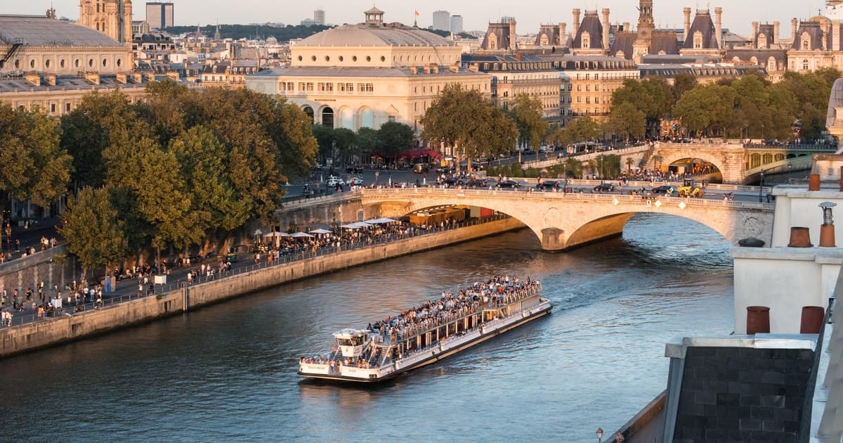 París: crucero turístico Bateaux Mouches® por el Sena