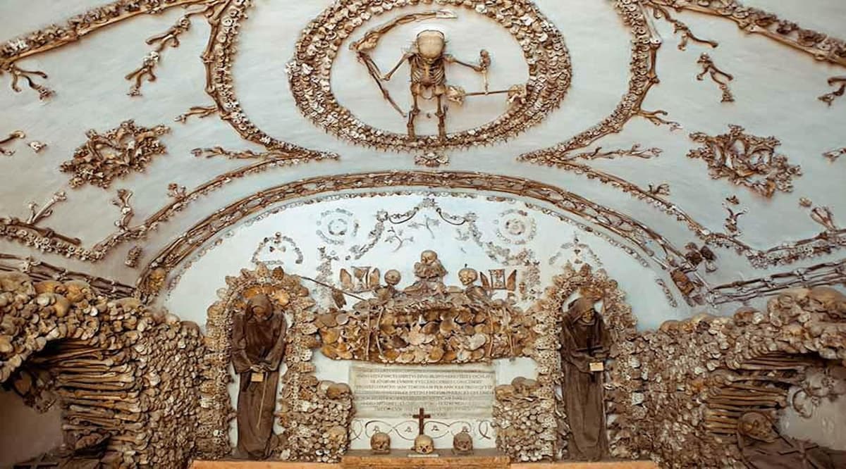 Rome: Official Capuchin Crypt &Museum Entry with AudioGuide