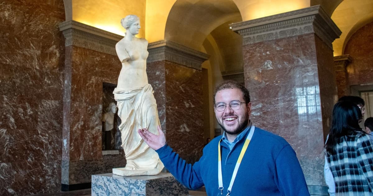 Louvre Express Private Tour and Museum Highlights in 1h