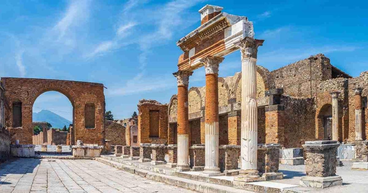 From Naples: Tour of the Pompeii Archaeological Site and Mount Vesuvius with Guide and Skip-the-Line Ticket