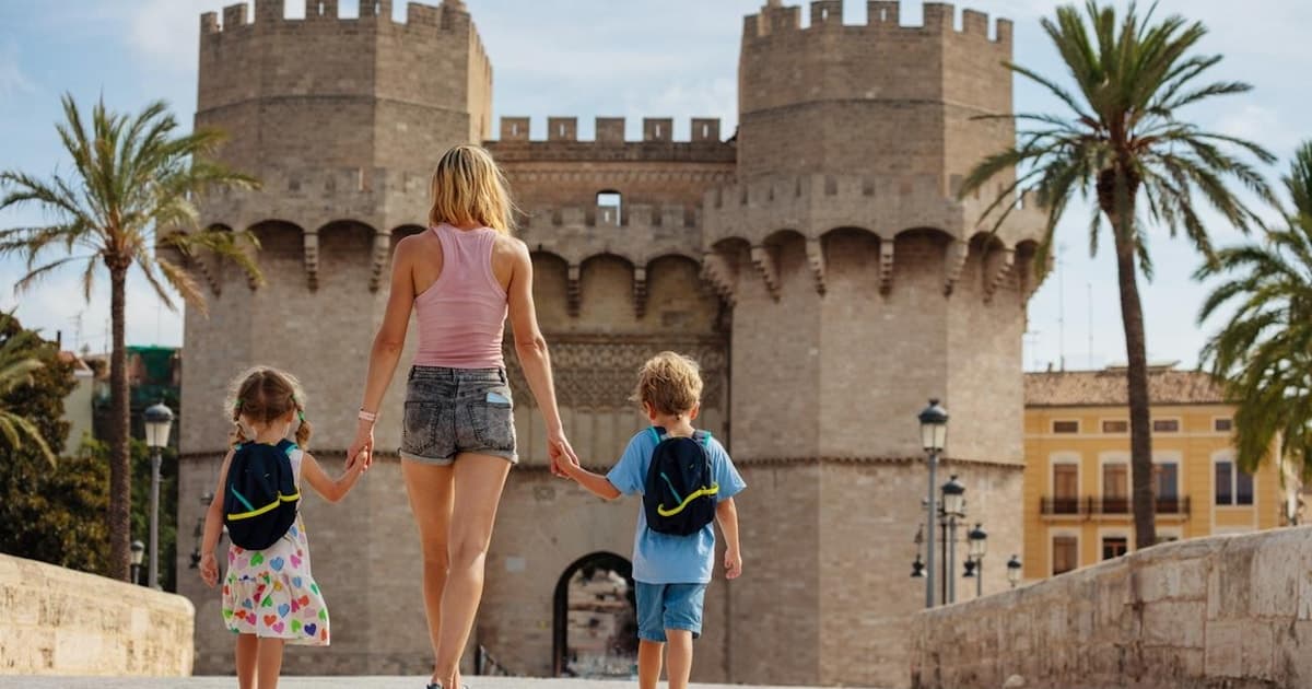 Valencia: tour familiar privado con churros, parques y museo de las ciencias