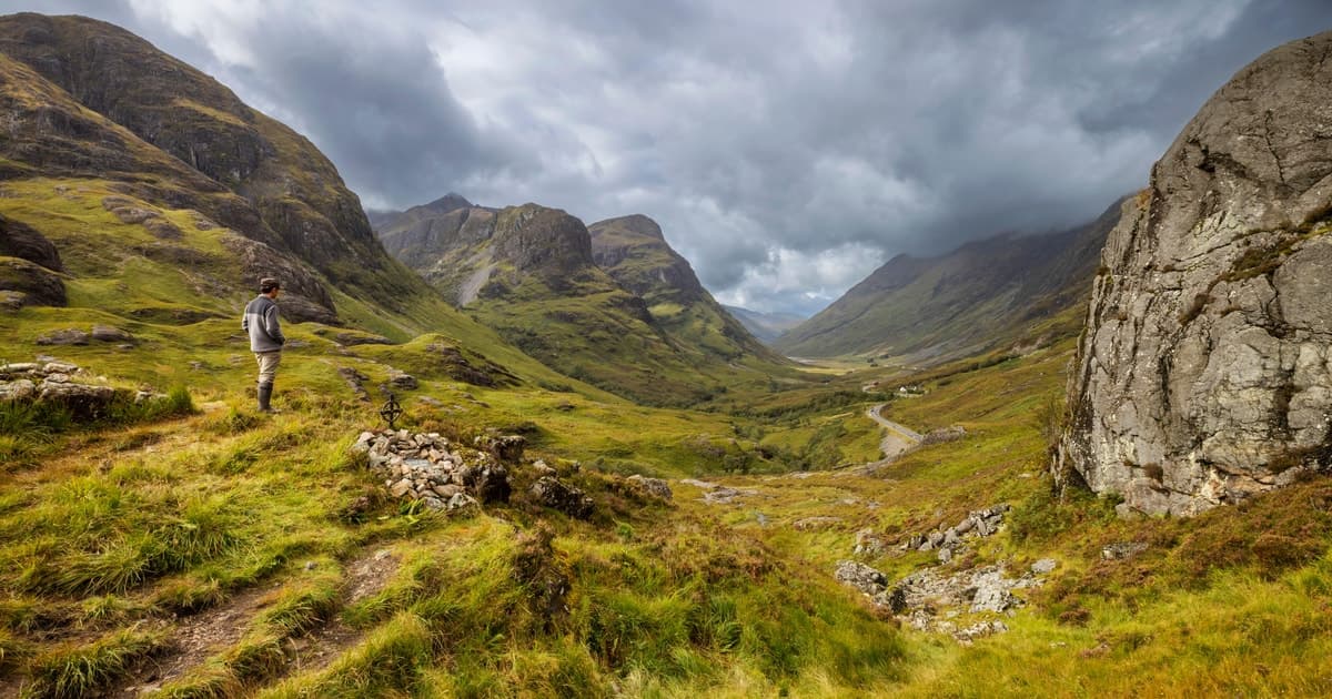 Edinburgh: Loch Ness, Glencoe and the Highlands with Cruise