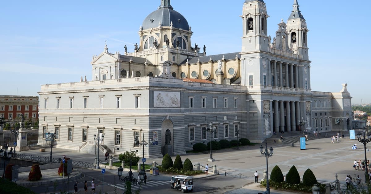 Madrid: visita guiada al Palacio Real y la catedral de la Almudena