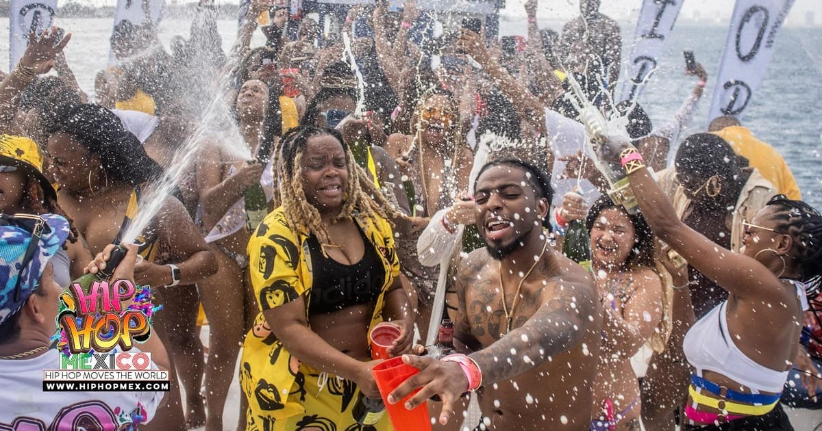 Cancún: Crucero en barco con sesiones de Hip Hop