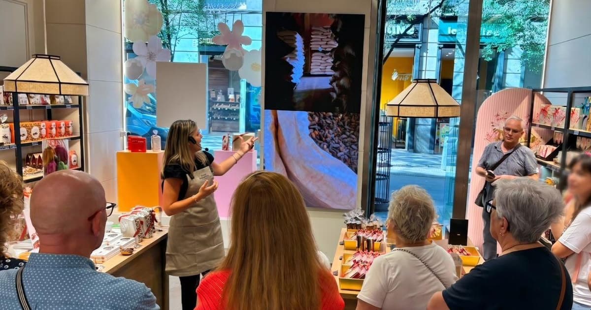 Food Tasting and History of Simón Coll Chocolate - Madrid