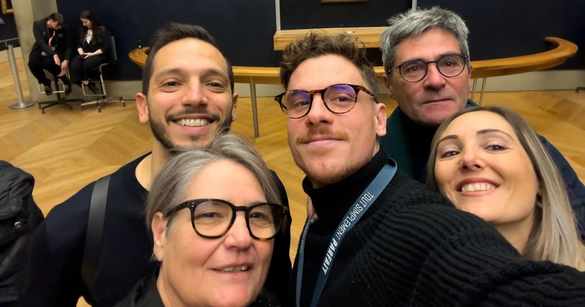 Tour guiado semiprivado de lo mejor del Louvre con entradas reservadas previamente