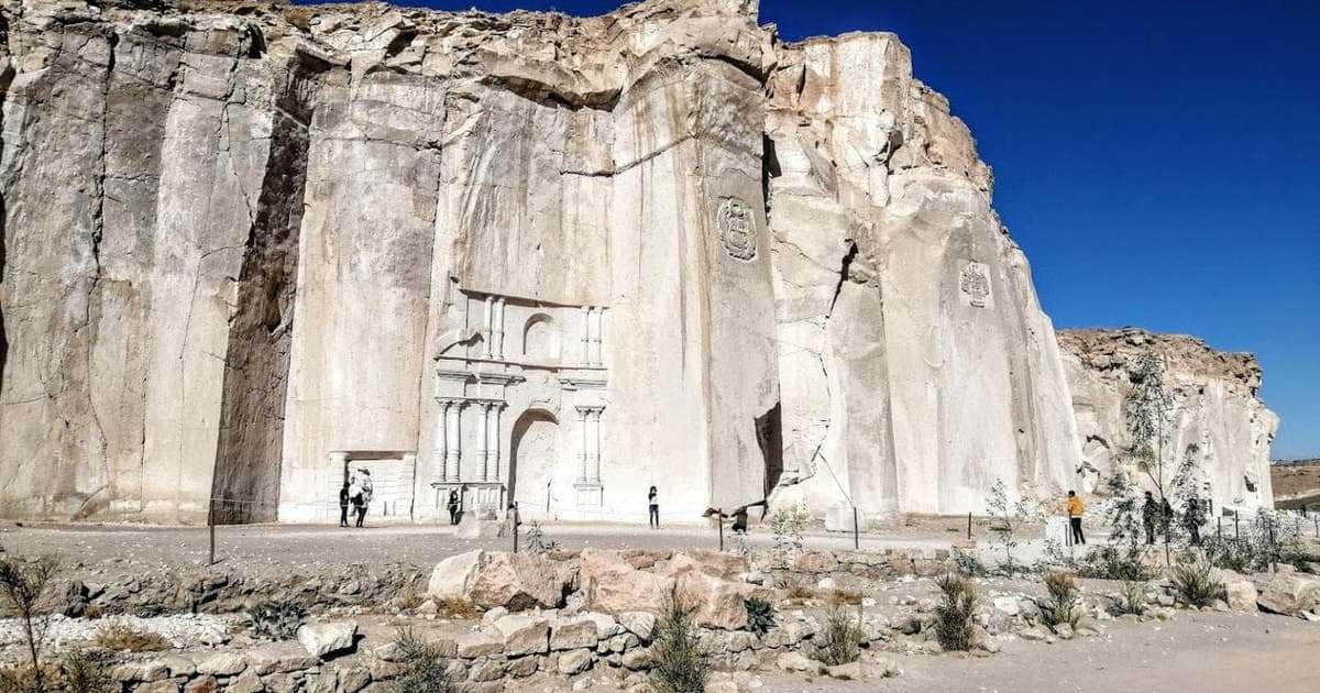 Desde Arequipa: Caminata Ruta del Sillar