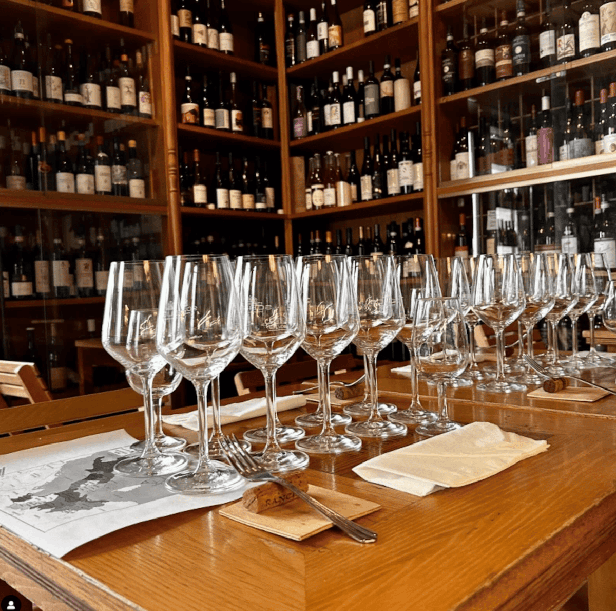 Rome's historic center: Wine tasting in a special and unique place
