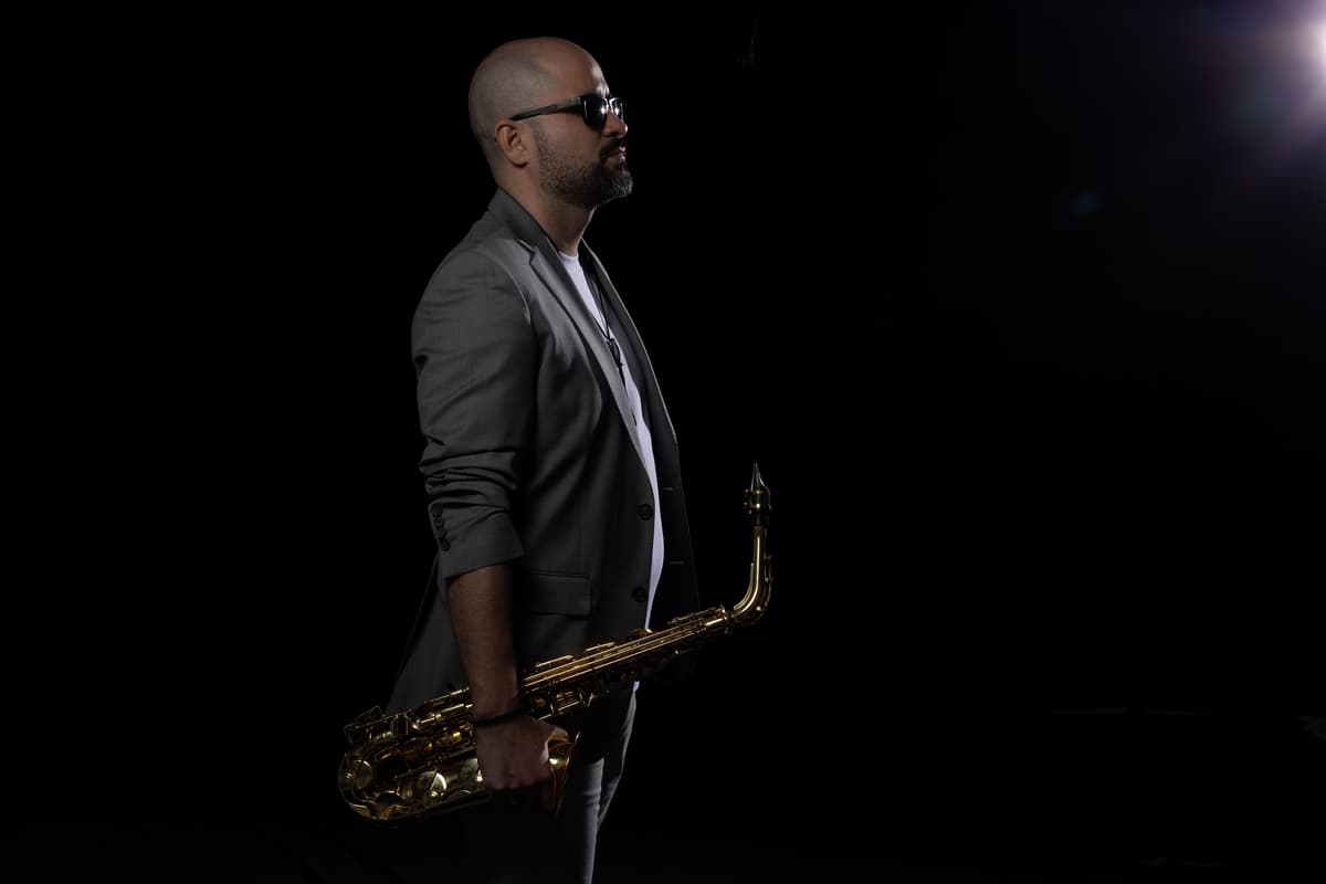 Barcelona: Romantic Paella Dinner with Live Saxophone