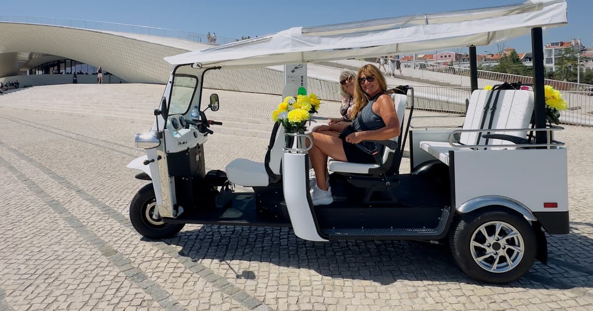 Lisbon: Private Tuk-Tuk City Tour With Local Guide