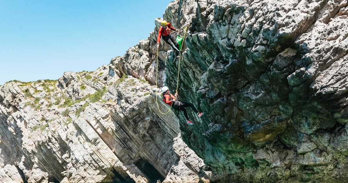 Sesimbra: Arrábida Natural Park Coasteering Adventure