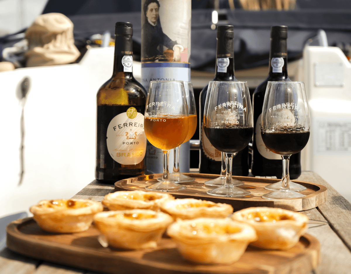 Porto: Boat Tour with Wine Tasting & Pastel de Nata