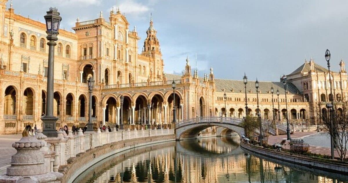 Seville: Must-See Attractions Walking Tour