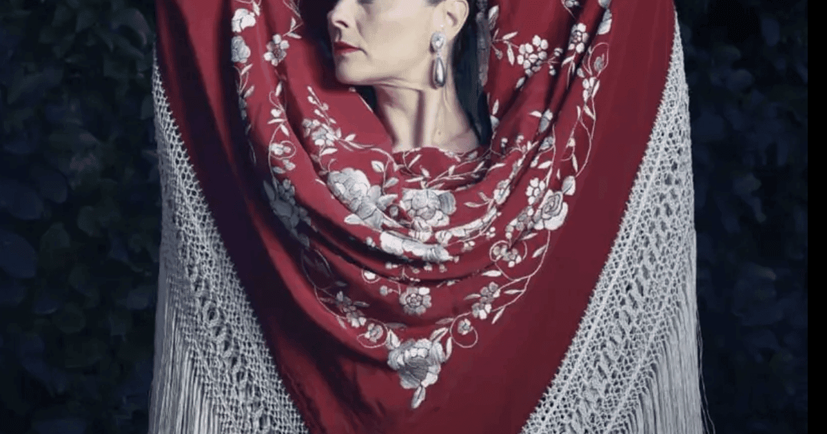 Sevilla: espectáculo de flamenco con degustación de tapas opcional