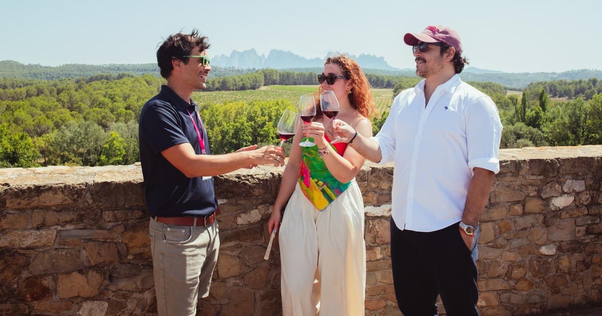 Barcelona: Full-Day Montserrat & Wine Small Group Tour
