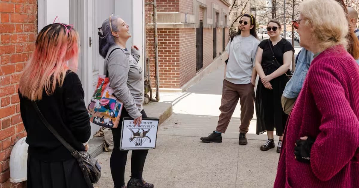 New York City: Brooklyn Heights Cat-Themed Walking Tour
