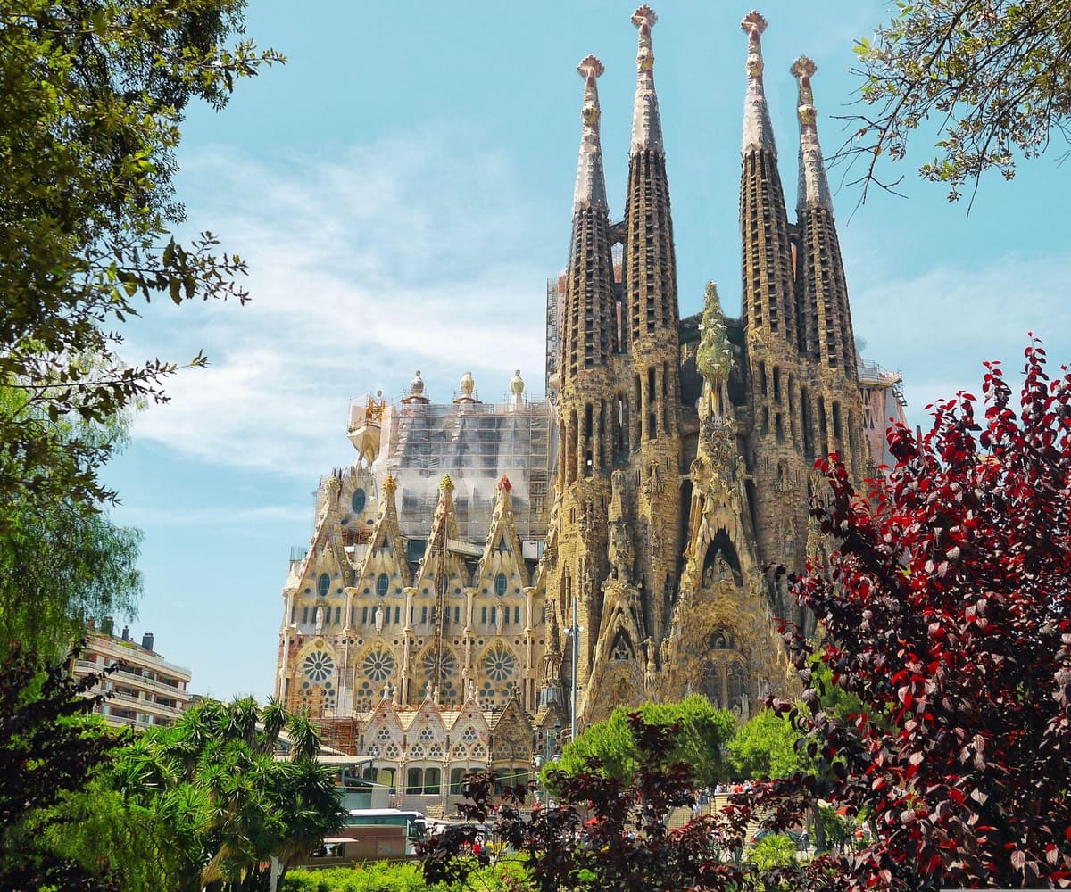 Barcelona: Sagrada Familia Guided Tour