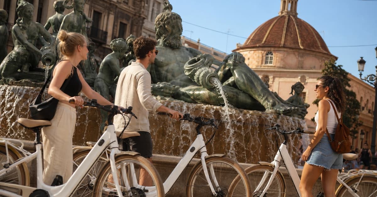 Valencia: 2 horas en bici eléctrica, ruta personalizable y fotos gratuitas