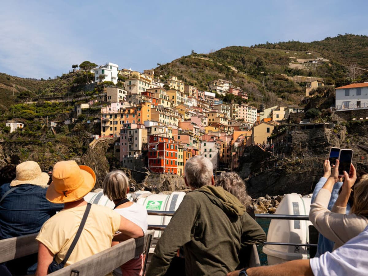 From Florence: Cinque Terre Day Trip with stop in Pisa