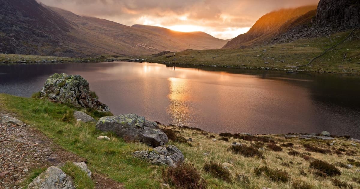 From London: North Wales, Snowdonia & Caernarfon Castle Tour
