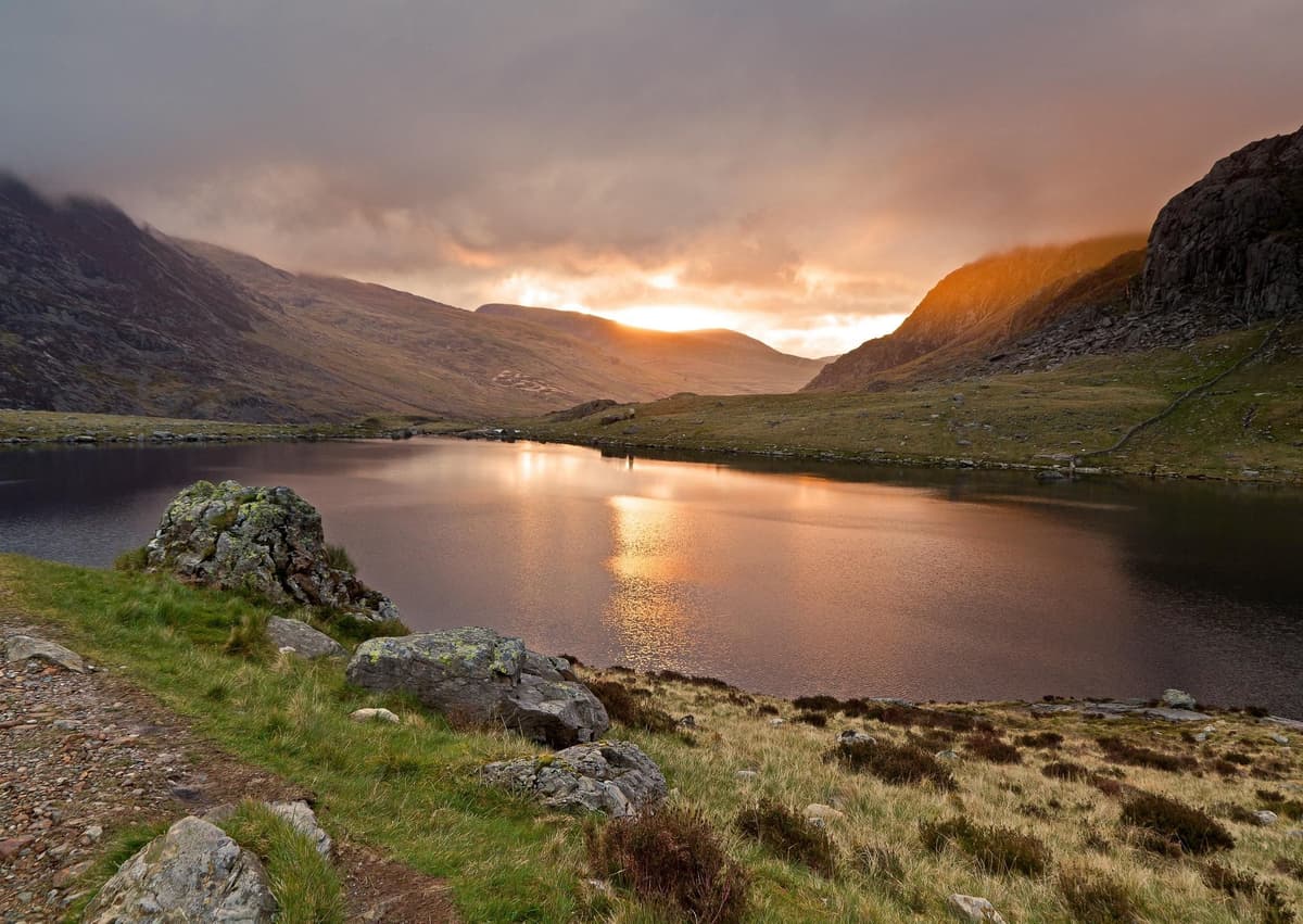 From London: North Wales, Snowdonia & Caernarfon Castle Tour
