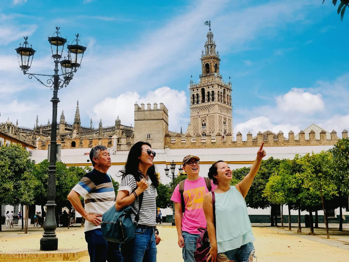 Tour de un día por Sevilla: Alcázar, catedral, Triana y flamenco