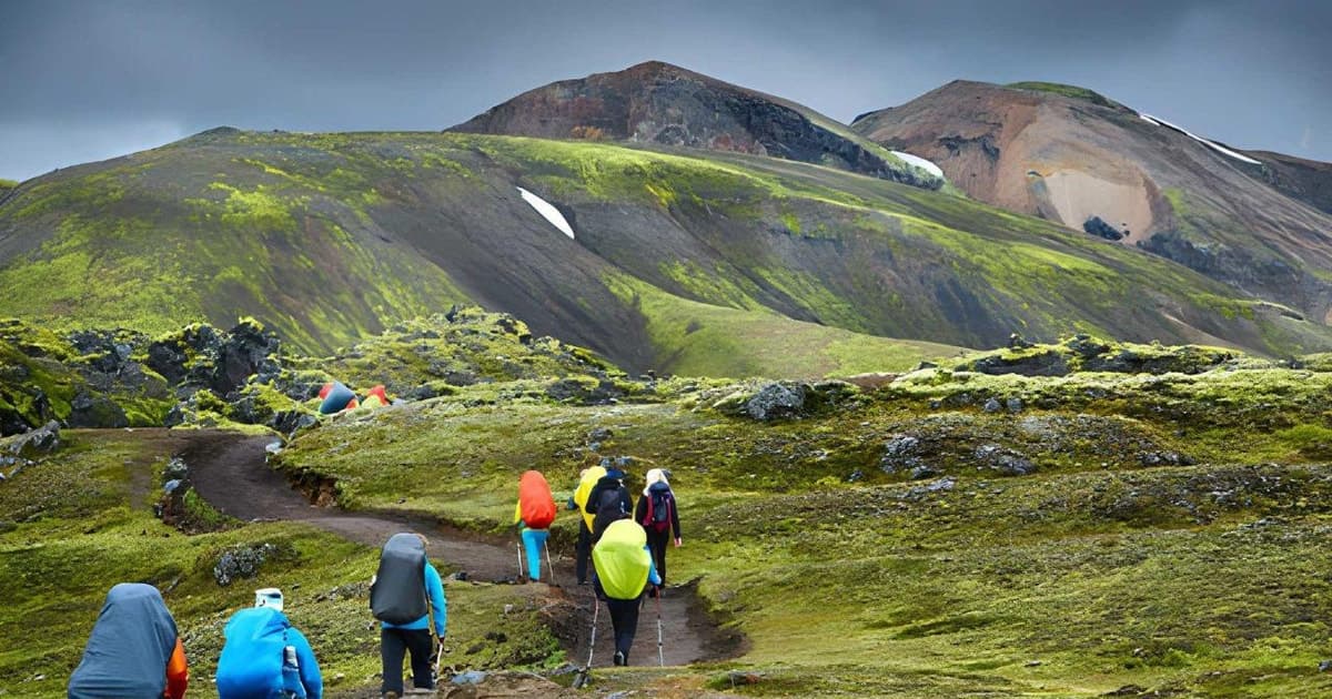 Senderismo por las Tierras Altas: Landmannalaugar y aguas termales en grupo reducido