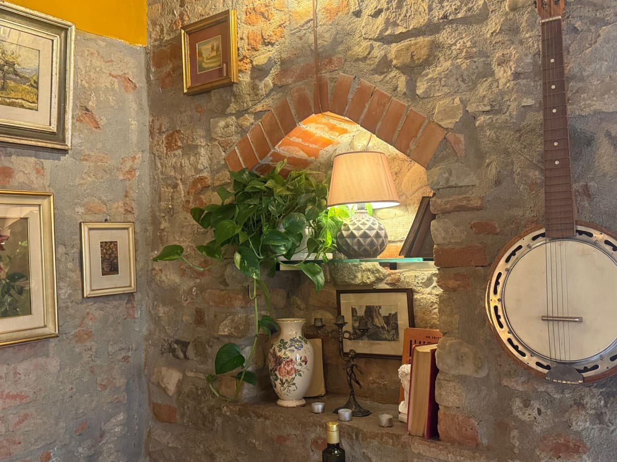 Florence: Authentic Wine Tasting Experience