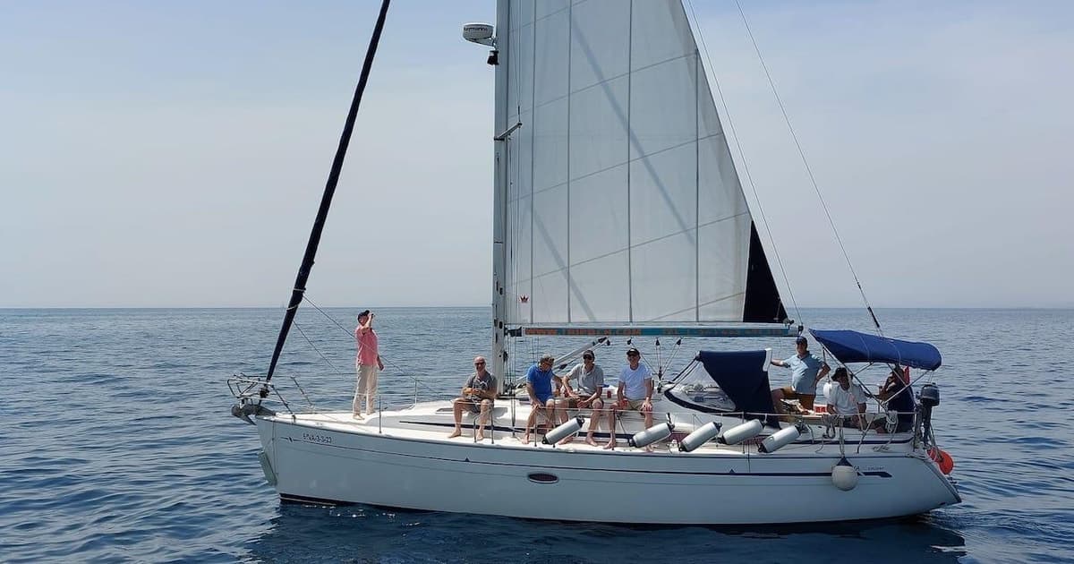 Deja que tu sueño zarpe: paseo en barco de una hora