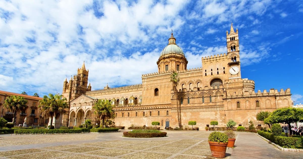 Desde Cefalú: recorrido por Palermo en tren con comida callejera y centro histórico