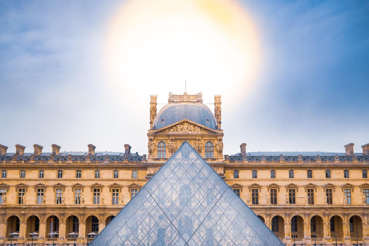 Mona Lisa y Tesoros: Experiencia Max Louvre para 6 personas
