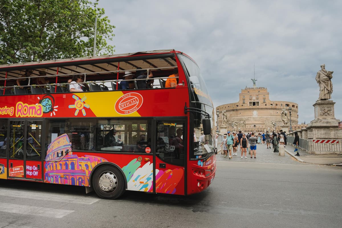 From Civitavecchia: Hop-On Hop-Off Rome Tour & Bus Transfer