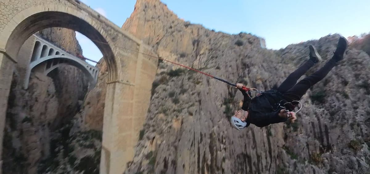 Valencia: puenting y Altea