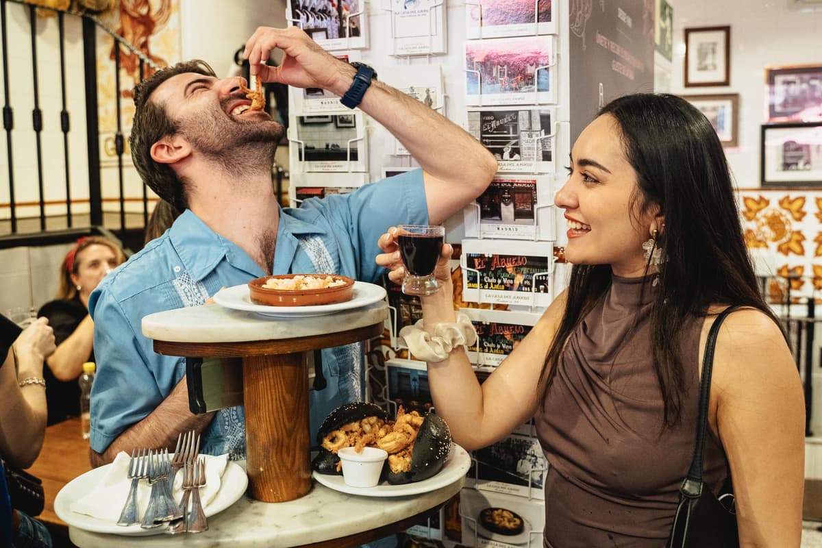 Madrid: Small-Group Food Tour with Local Tapas and Wine