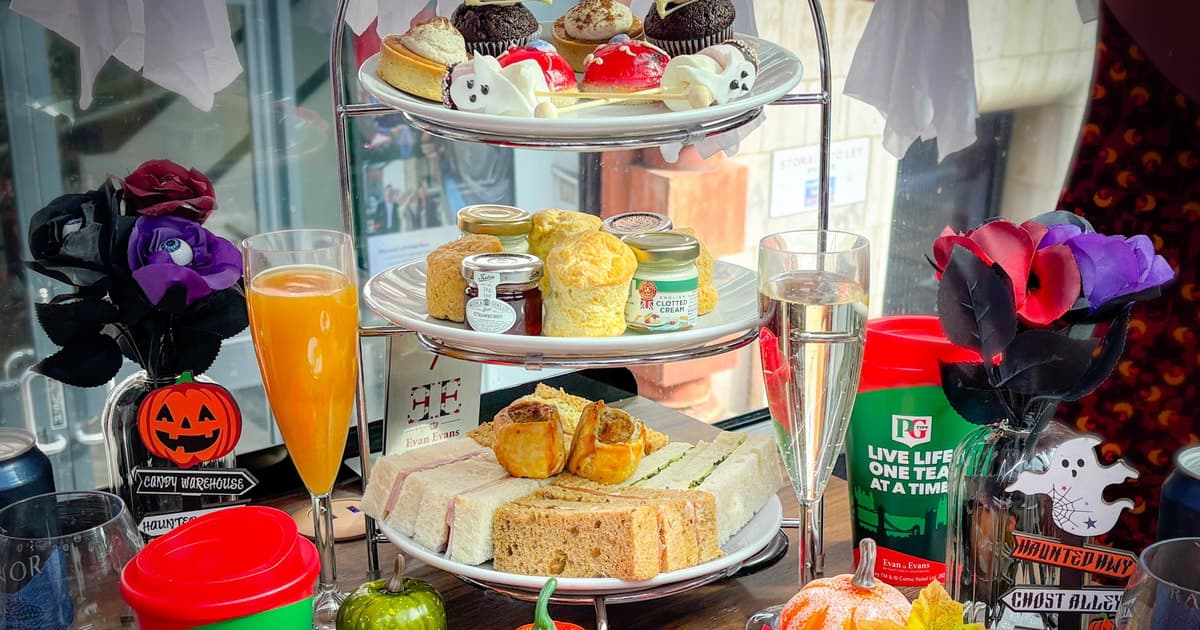 London: Halloween Afternoon Tea Bus Tour with Guide