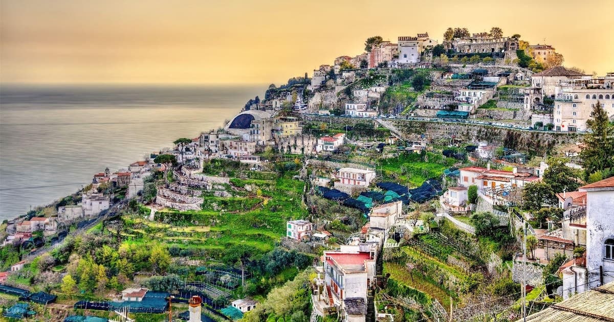 Nápoles: Amalfi y Ravello en barco y autobús (día completo)
