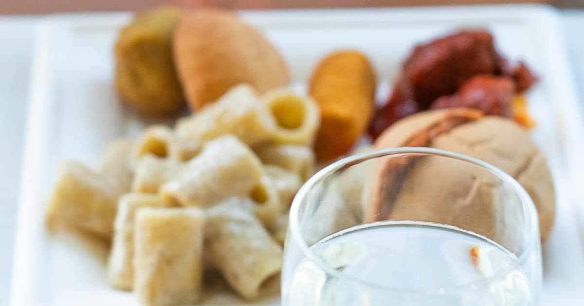 Rome: River Boat Tour with Aperitif