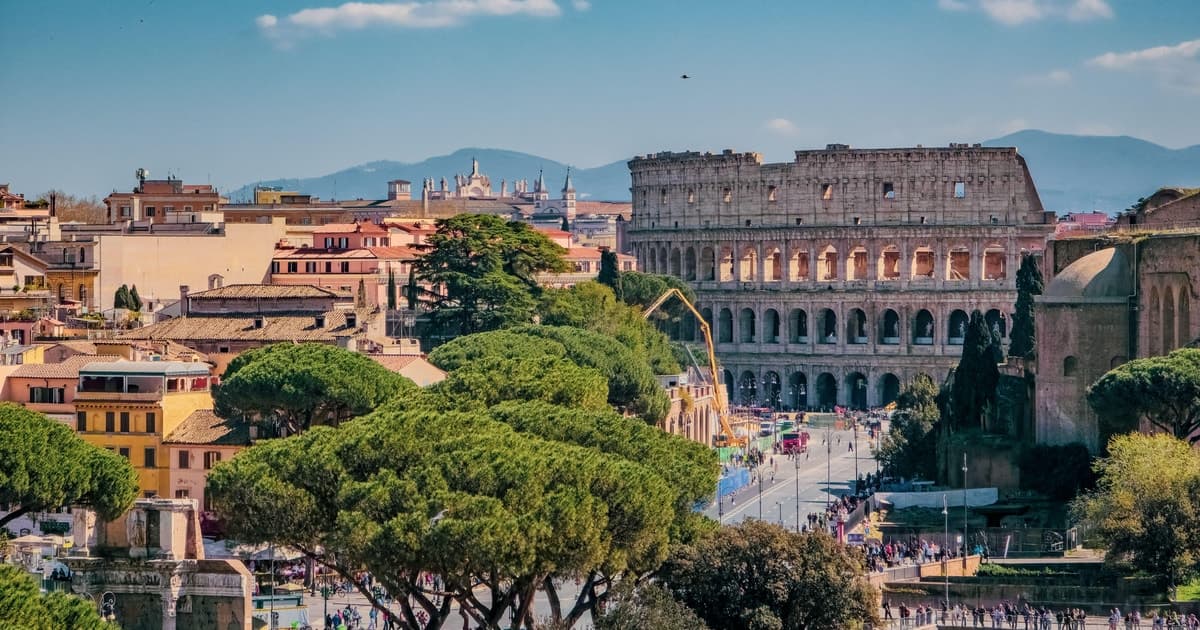 Roma: tour panorámico guiado con ópera y comida
