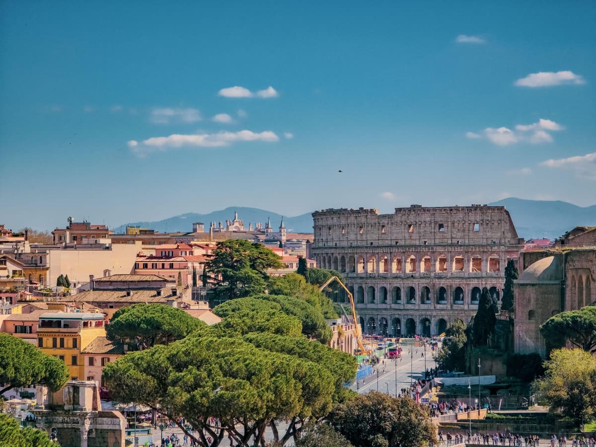 Roma: tour panorámico guiado con ópera y comida