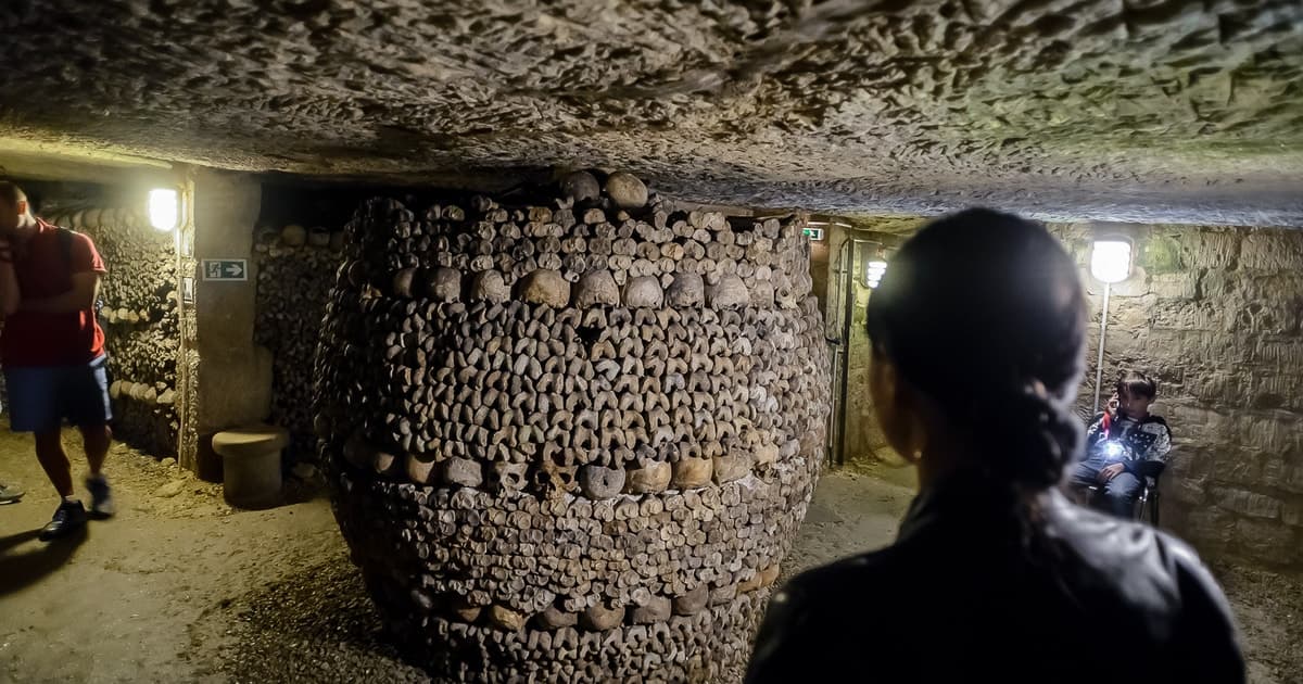 Paris: Catacombs Entry Ticket and Audio Guide