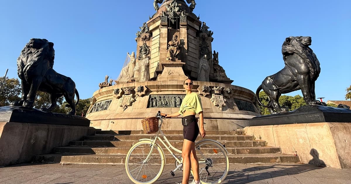 Barcelona: Interactive Movie Quest Bike Tour