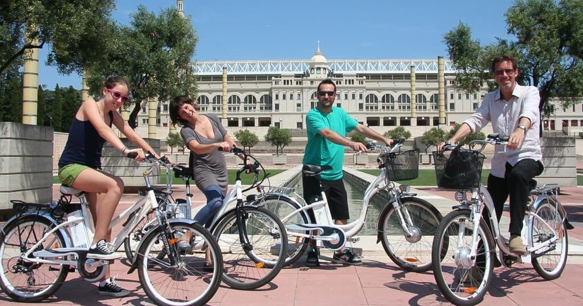 Barcelona: Personalized Private E-Bike Tour
