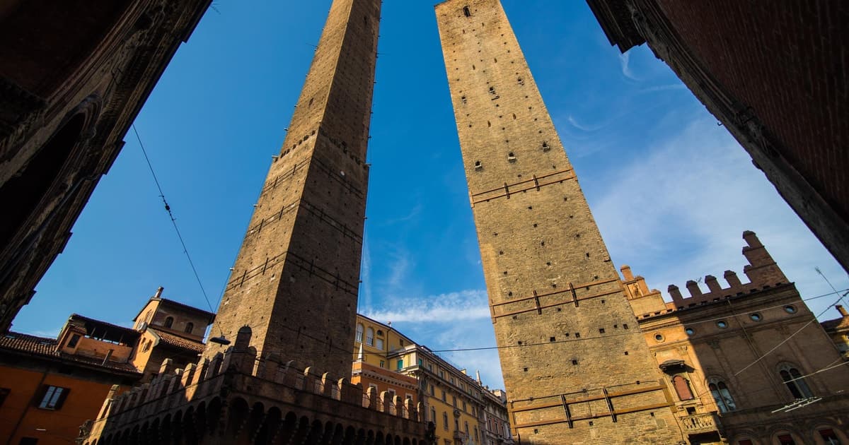 From Florence to Bologna: Walking Tour, Archiginnasio and Lambrusco