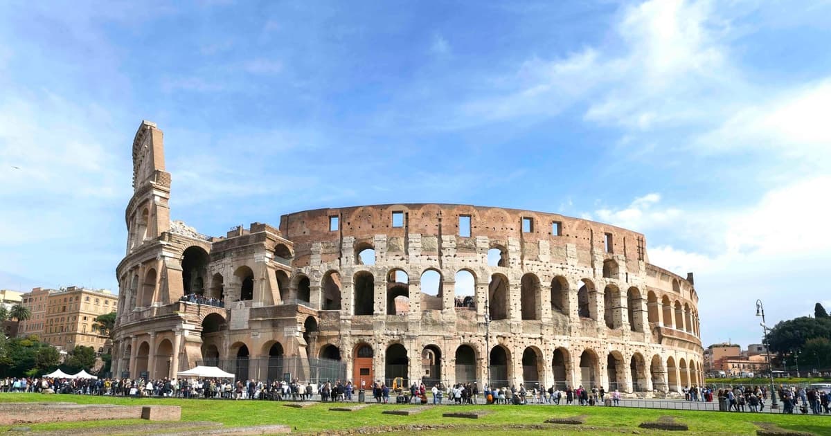 Roma: tour VIP por la arena del Coliseo, el Foro Romano y el monte Palatino