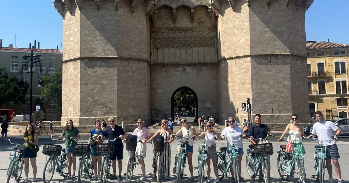 Descubre Valencia en bicicleta: recorrido en neerlandés